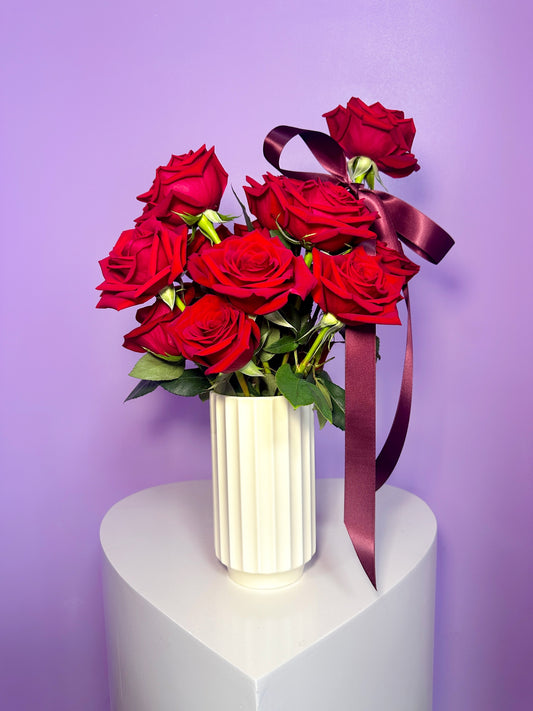 "THE CLASSIC"  Rose Arrangement