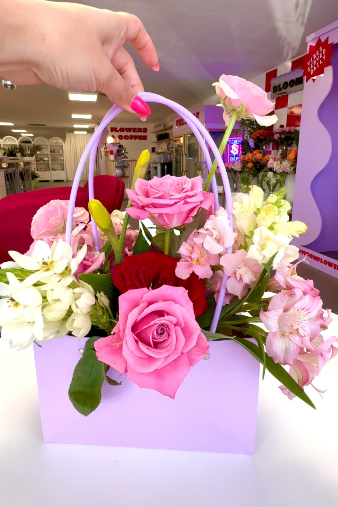 THE MOM TOTE - Arrangement
